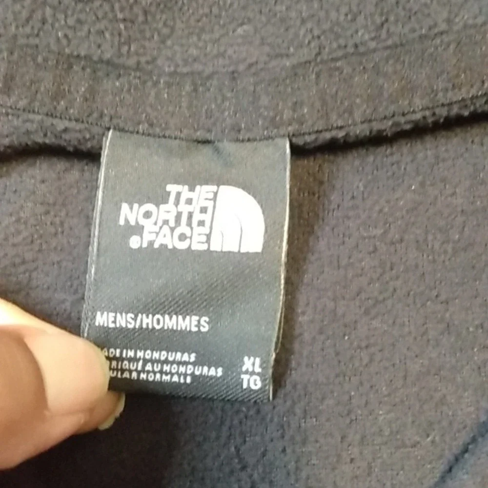 The North Face Black Fleeced 1/4 zip-up Sweater XL